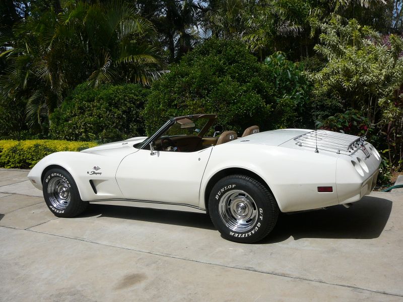 John & Sue's 1974 Corvette